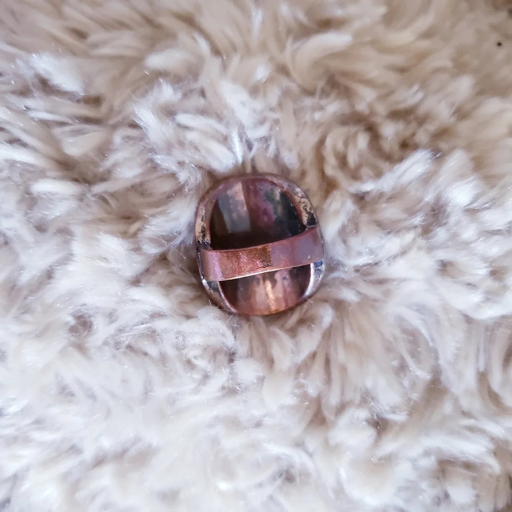 Statement gold ring - Picture 5 of 8